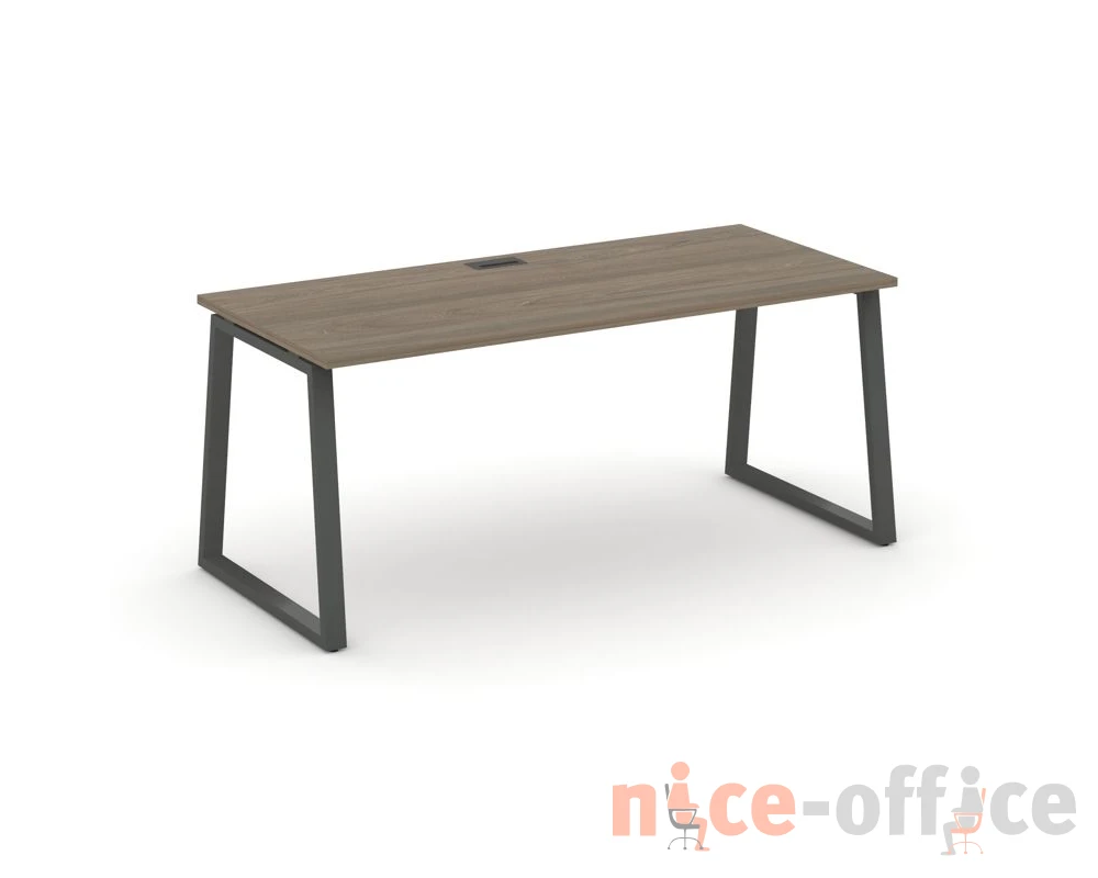 Стол письменный опоры трапеция 1380x700x750 Стайл Проджект Директ / Style Project Direct