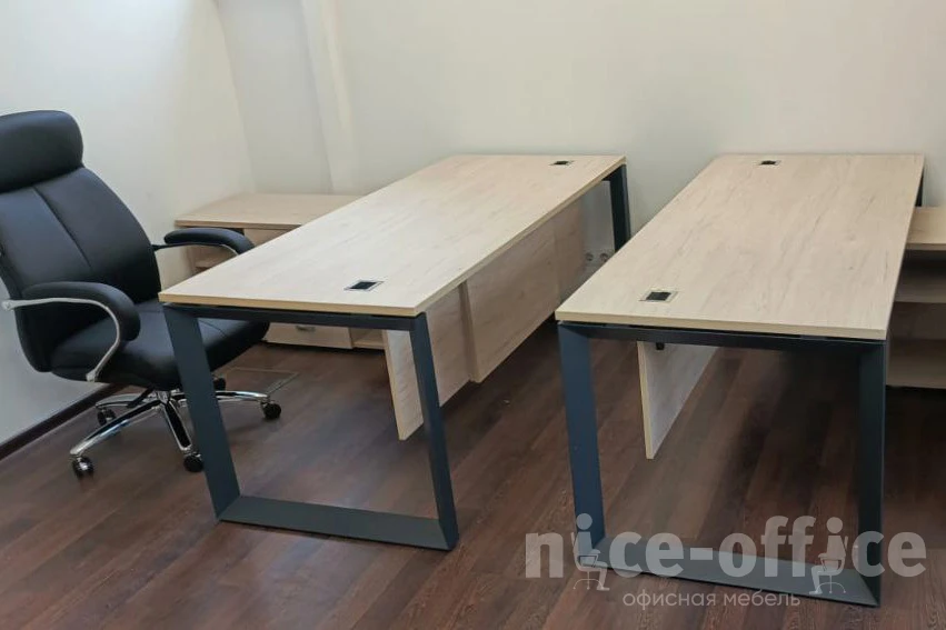 Стол для руководителя на О-образном м/к 1780x800x750 Onix Direct фото в интерьере 1